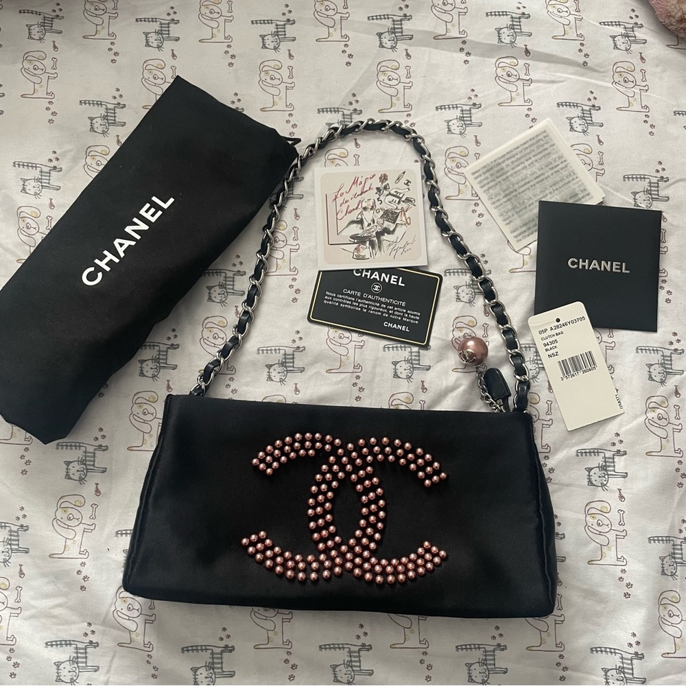 Authentic chanel satin clutch shoulder bag with pink pearl logo🩷🩷ON HOLD 4 DIDI